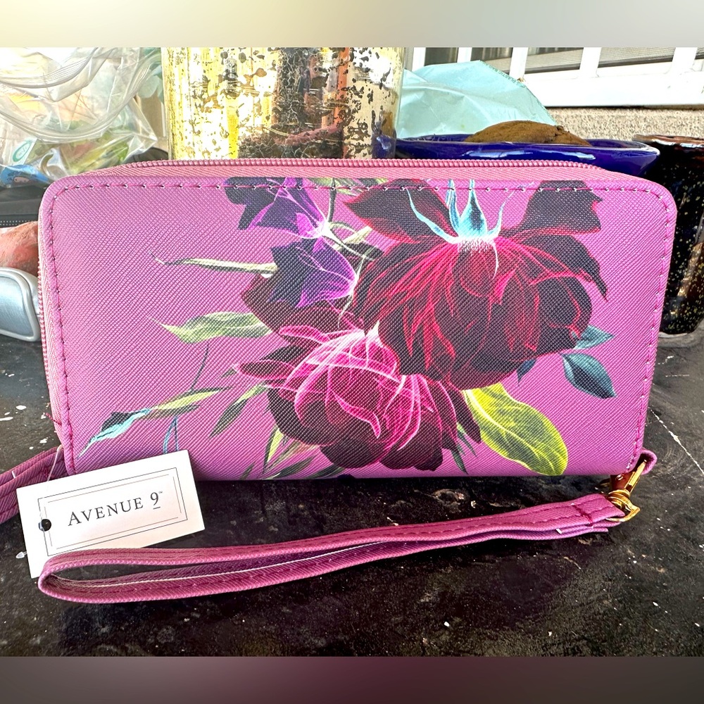 Avenue Pink Floral Wristlet Clutch
